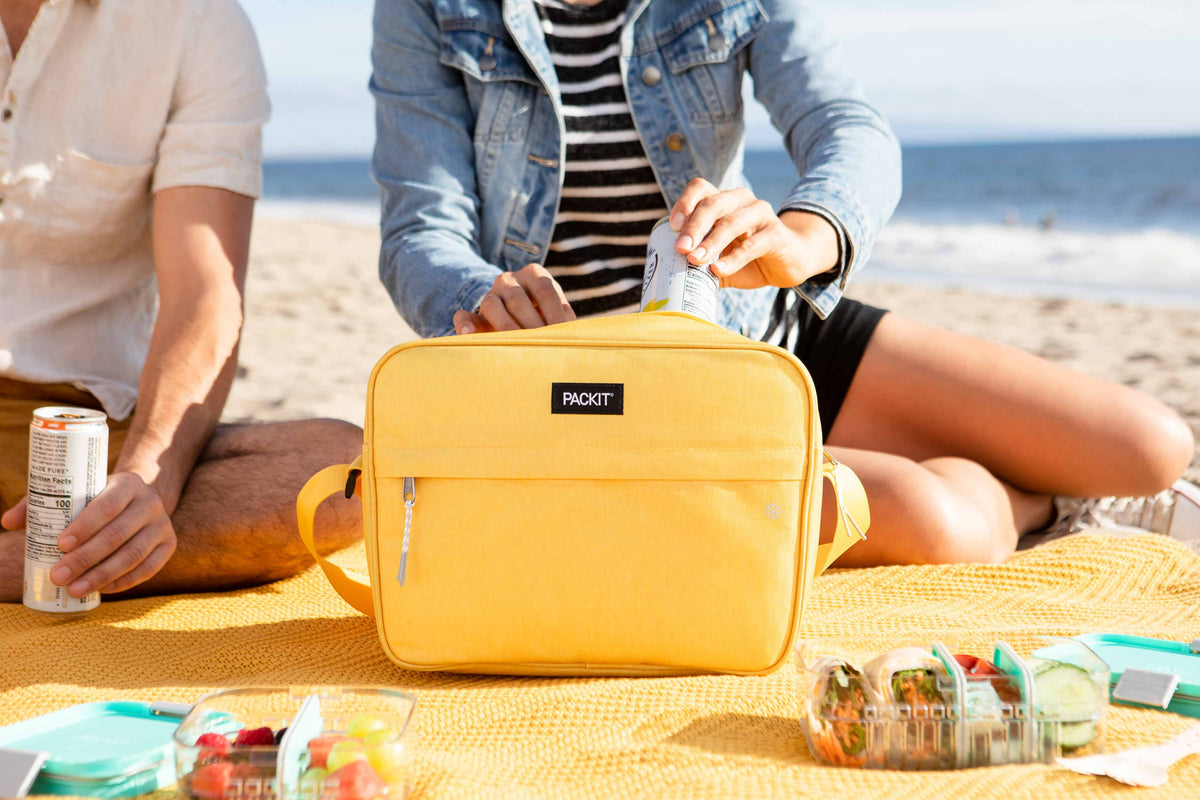 freezable-zuma-15-can-cooler-y7 2022_Lifestyle_Zuma-15-Can-Cooler_Lemonade_30_Lores.jpg