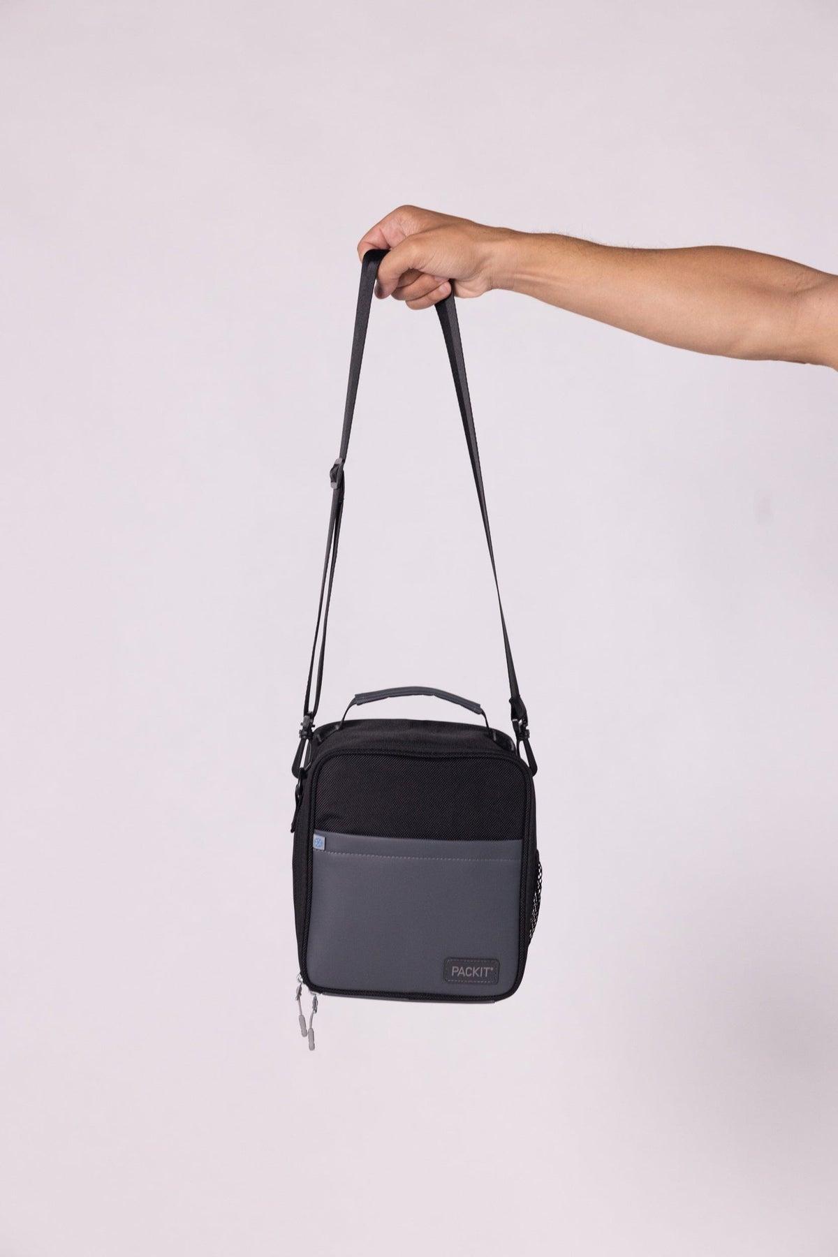freezable-upright-lunch-box-z1 freezable-upright-lunch-box-black-gray-product-only_edit.jpg