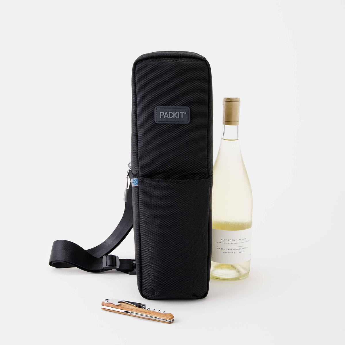 freezable-wine-carrier-p1 freezable-wine-carrier-black-ecofreeze-plus-front-with-wine.jpg